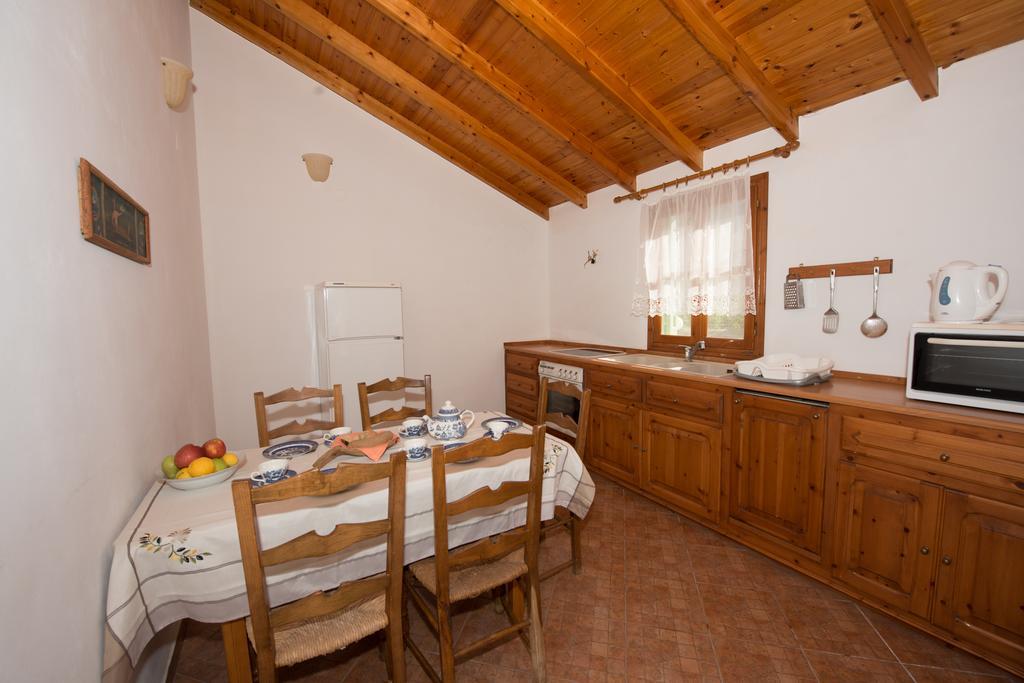 Villa Zeus Sými Luaran gambar