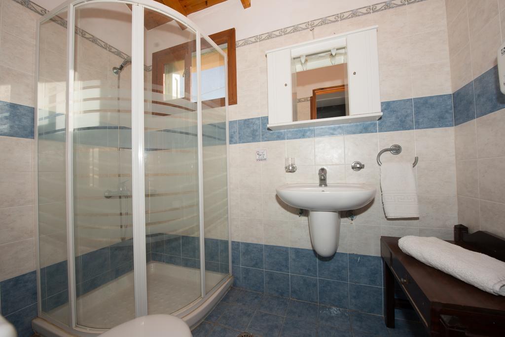 Villa Zeus Sými Luaran gambar